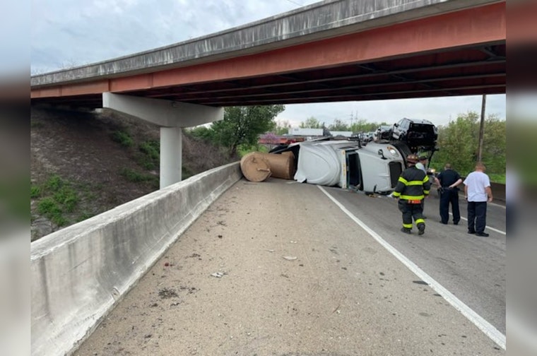 Overturned Tractor-Trailer Closes I-40 Ramp in Knoxville, TDOT Redirects Traffic through Downtown