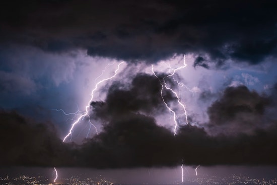 Philadelphia Braces for Showers and Thunderstorms with Temperature Swings