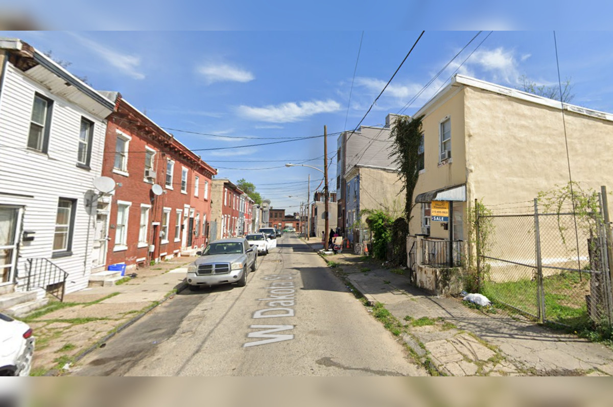 Philadelphia Police Officer Fires Shot at Armed Suspect in North