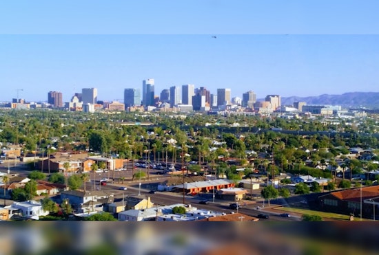 Phoenix Residents to Soak Up Sun With Warmer Days Ahead, NWS Predicts Slight Weekend Chill