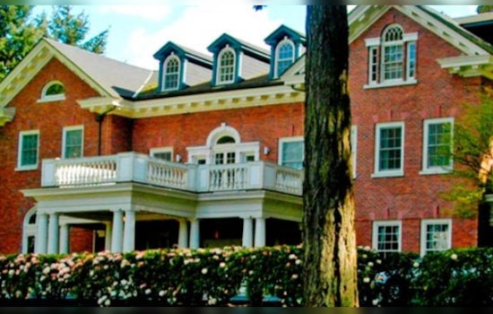 Saluting Heroes, Governor's Mansion Opens Doors for Memorial Day Veteran Tours