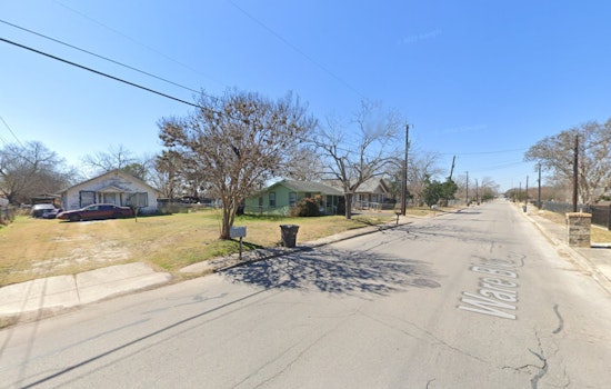 San Antonio Firefighters Douse Inferno, Save Family's Home From Engulfed Garage Workshop