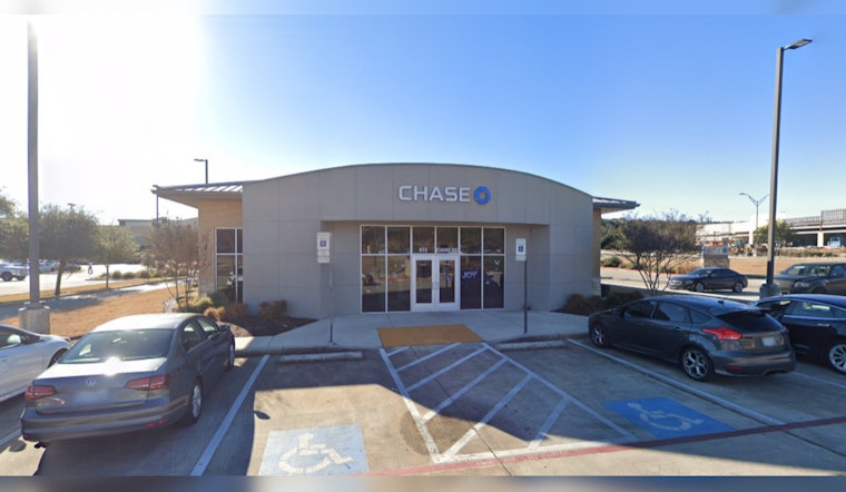 San Antonio Police Search for Suspects After Thieves Strike Chase Bank ATM in Stone Oak