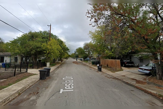 San Antonio Woman Aids Stabbing Victim Seeking Help in Quiet Neighborhood