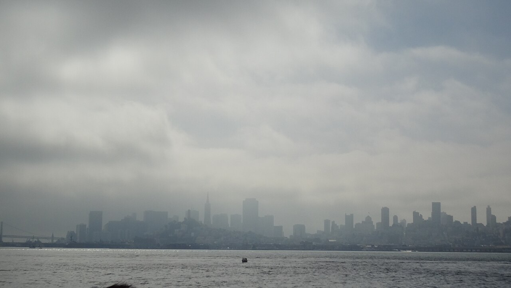 San Francisco Bay Area Braces for Rain and Winds, Thunderstorm