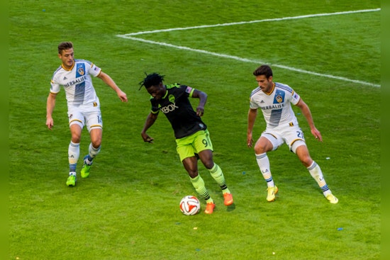 Seattle Sounders Crush CF Montreal with Record 5-0 Victory for First Season Win