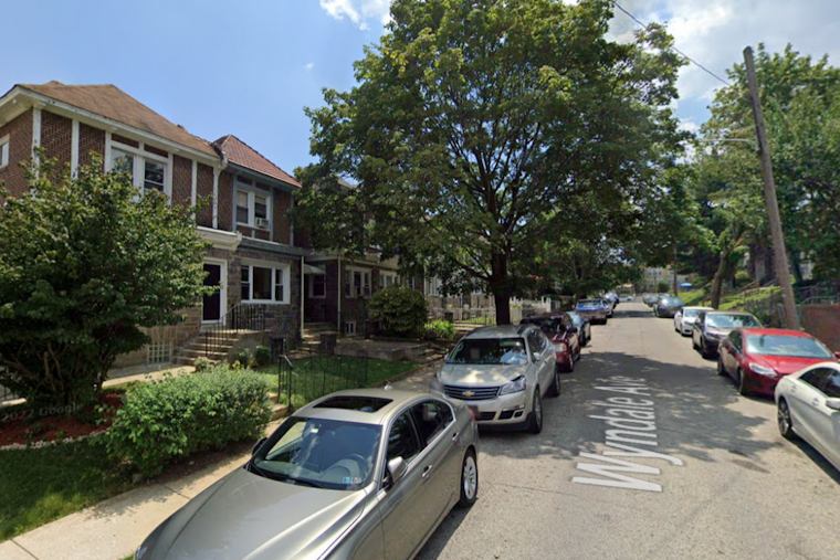 Series of Shootings in Philadelphia Leaves Four Injured, Miami-Dade Incident Results in Two Dead, Officer Among Seven Injured