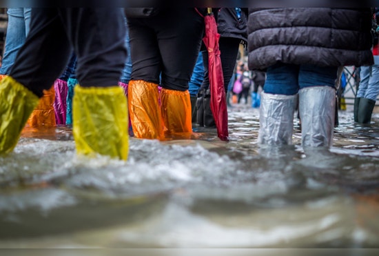 South Seattle Commuters Face Delays as Burst Pipe Floods State Route 99