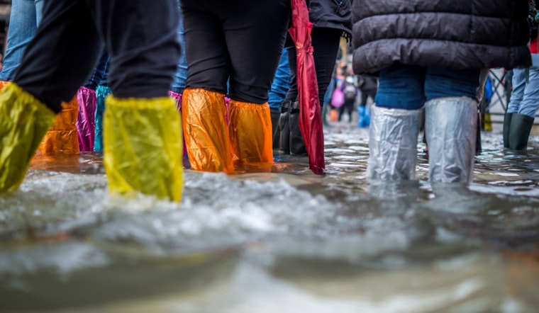 South Seattle Commuters Face Delays as Burst Pipe Floods State Route 99