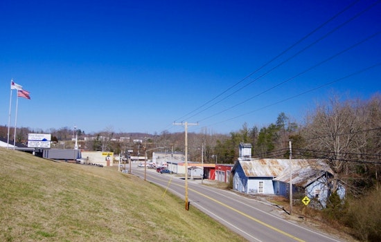 Sunbright Community Rallies Amid Lack of Federal Aid for Tornado Recovery