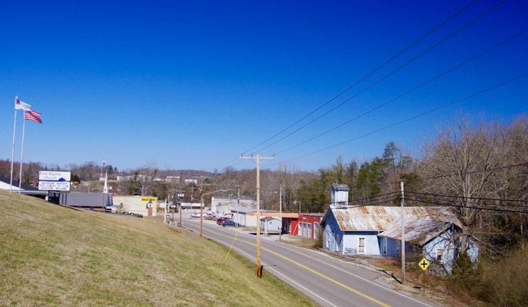 Sunbright Community Rallies Amid Lack of Federal Aid for Tornado Recovery