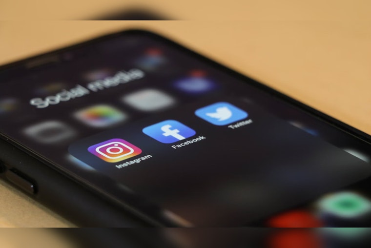 Tennessee Advances Bold Child Social Media Safety Bill, Requiring Parental Consent for Minors