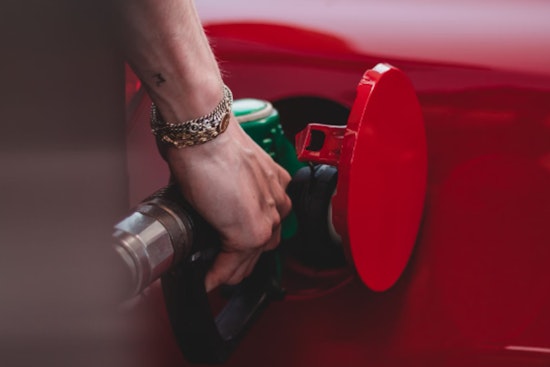 Tennessee Drivers See Modest Relief at Pumps With Gas Prices Dipping Slightly