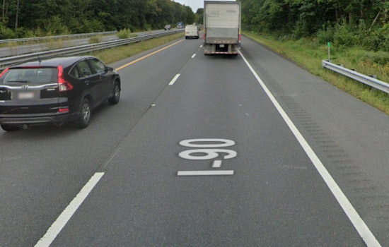 Traffic Delays on I-90 East in Brimfield as Two Tractor-Trailers Collide, Closing Right Lane