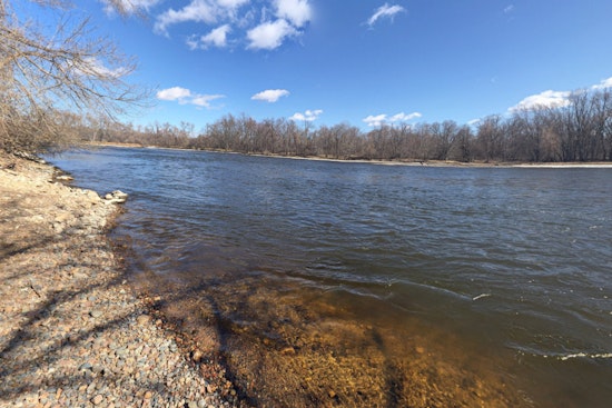 Volunteers Needed for Mississippi River Cleanup in Maplewood on Earth Day