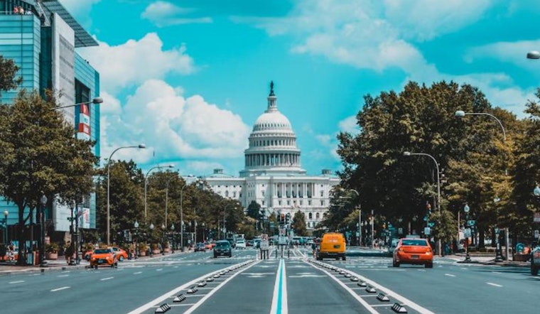 Washington D.C. Braces for Showers with Mild Temperatures, Sunny Weekend Ahead