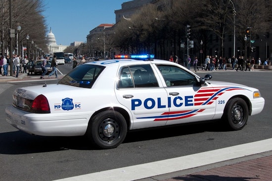 Washington D.C. Police Seek Public's Help in Daylight Bank Robbery on MacArthur Boulevard