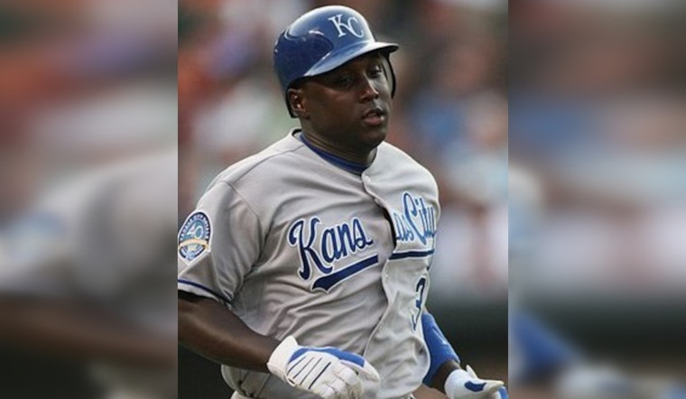 Ex-MLB Shortstop Yuniesky Betancourt Among Four Charged in Miami-Dade Insurance Fraud Scheme
