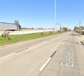 18-Wheeler Crash Shuts Down Eastex Freeway HOV Lanes, No Injuries Reported