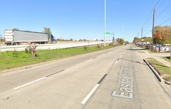 18-Wheeler Crash Shuts Down Eastex Freeway HOV Lanes, No Injuries Reported