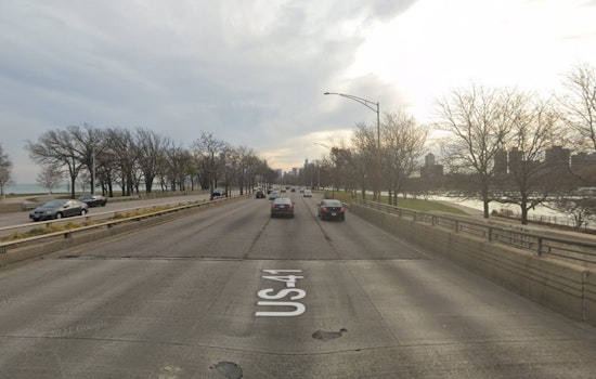 25-Year-Old Passenger Dead, Driver Injured in Lake Shore Drive Crash in Chicago