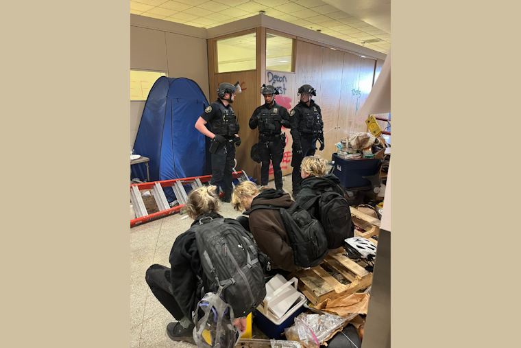 30 Arrested at Portland State University Following Second Library Breach, Police Meet Resistance, Injuries Reported