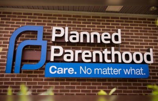 Planned Parenthood's New Illinois Service Delivers Abortion Pills Via App, Easing Access Amid Controversy