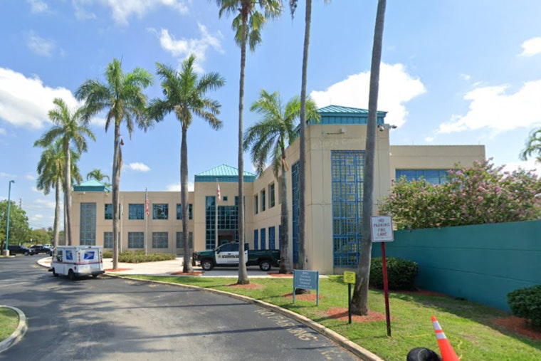 Acquitted Parkland Deputy Scot Peterson Seeks $250K Legal Fee Reimbursement from Broward Sheriff's Office