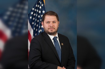 Arizona Rep. Gallego Endorses DHS Asylum Rule Overhaul to Safeguard Arizonans