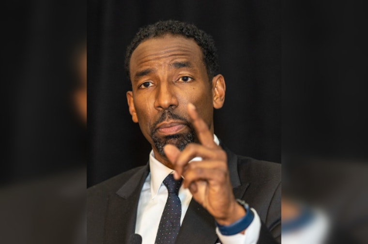 Atlanta Mayor Andre Dickens Ignites $500K Investment into Clean Energy Future