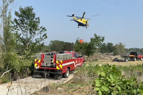 Austin Firefighters Battle 20-Acre Blaze in Southeast Travis County