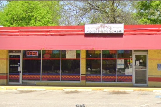 Austin Police Search for Suspects in Assault on Elderly Restaurant Owner Over Bill Dispute
