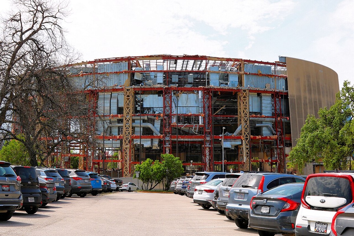 Austin's Frank Erwin Center Demolished to Make Way for UT Medical