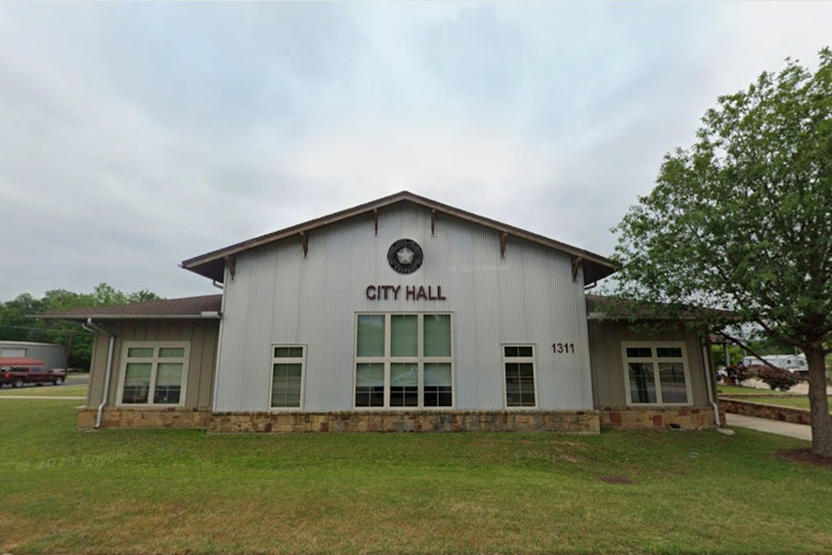 Bastrop City Council Curtails Mayor Lyle Nelson's Powers Amid Funds Mismanagement Allegations