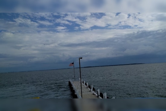 Boaters Rescued by Quick-Thinking Fishermen and First Responders on Lake Erie Near Sterling State Park