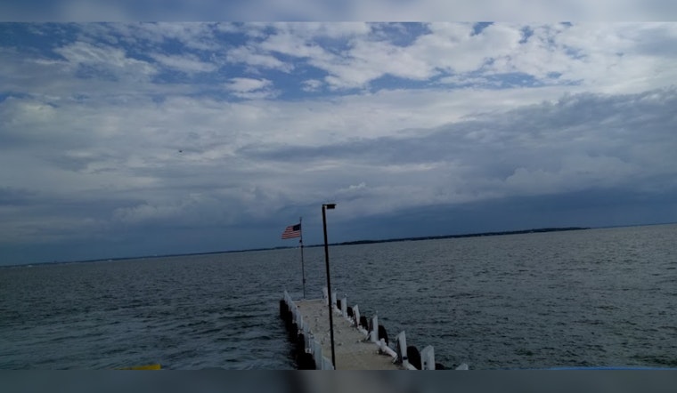 Boaters Rescued by Quick-Thinking Fishermen and First Responders on Lake Erie Near Sterling State Park