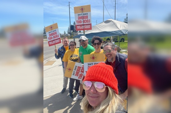 Boeing and Firefighters Union Near End of Labor Dispute with Tentative Contract in Washington