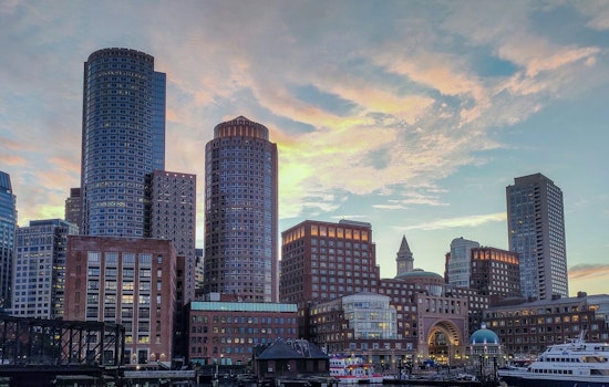 Boston to See Mild and Partly Cloudy Weekend with Mother's Day Showers Possible