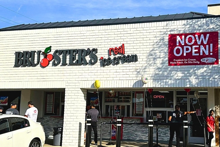 Bruster's Real Ice Cream Debuts in Aurora with Colorful Grand Opening Celebration