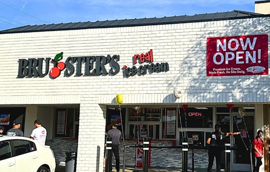 Bruster's Real Ice Cream Debuts in Aurora with Colorful Grand Opening Celebration