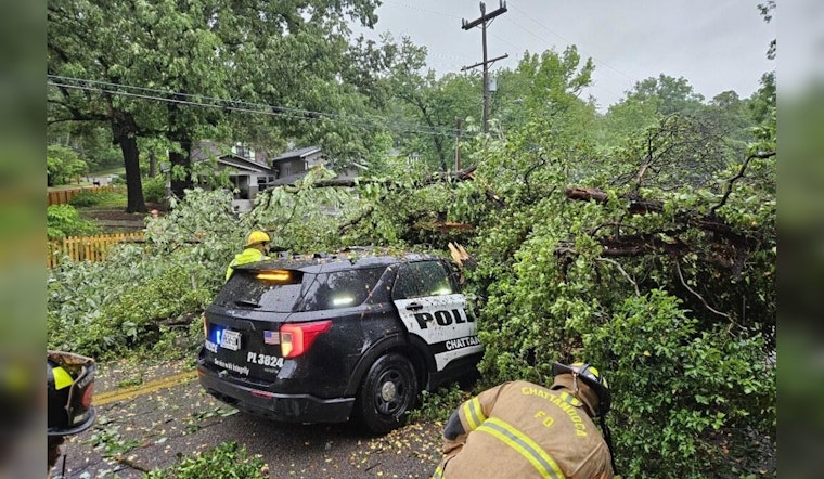 Chattanooga Officer Rescued After Tree Collapses on Patrol Car Amid Severe Weather
