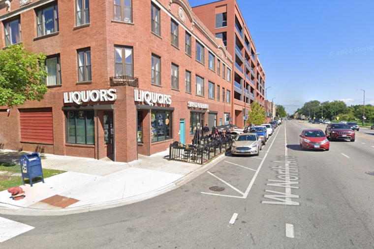 Chicago Liquor Store Employee Wounded in Shootout During Humboldt Park Robbery Attempt