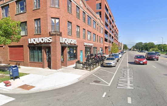 Chicago Liquor Store Employee Wounded in Shootout During Humboldt Park Robbery Attempt