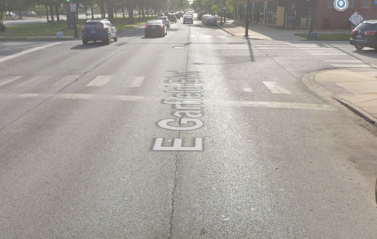 Chicago Police Issue Alert for Armed Suspect After Daytime Robberies in 2nd District
