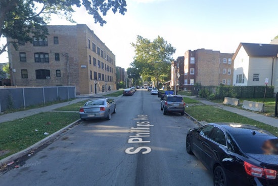 Chicago's Grand Crossing Neighborhood on Edge After Series of Burglaries
