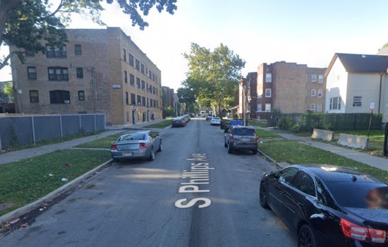 Chicago's Grand Crossing Neighborhood on Edge After Series of Burglaries