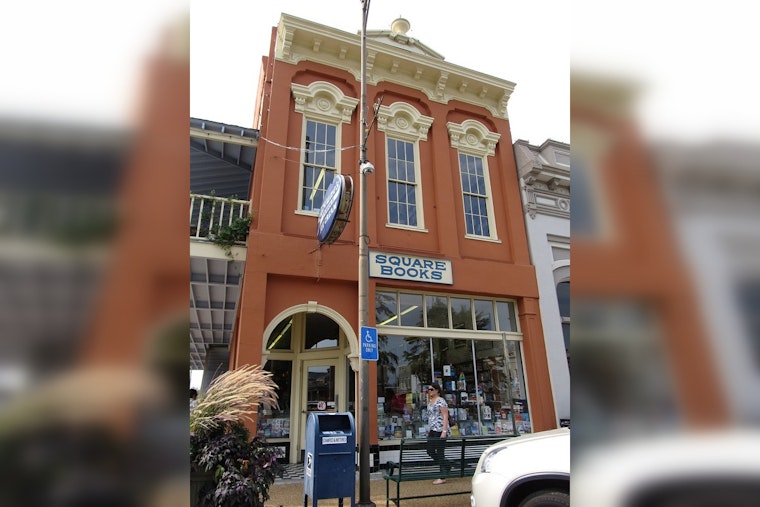 Chicago's Independent Bookstores Experience Resurgence, Fostering Community Connection In A Digital Age