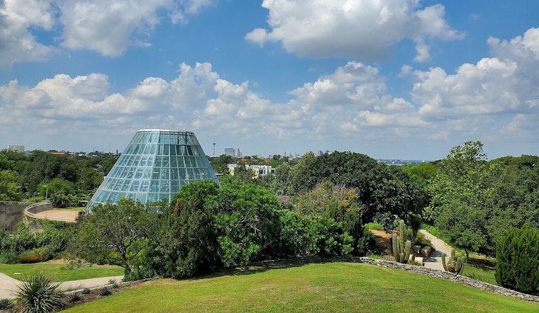 Colossal 'Huntopia' Sculptures Hop Into San Antonio Botanical Garden for Whimsical Art Exhibit