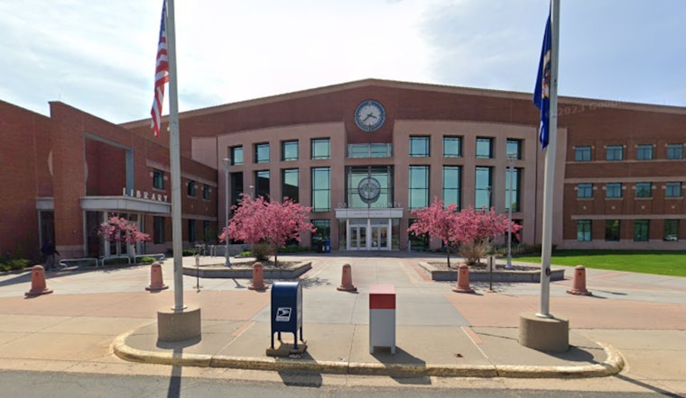 Dakota County Offers Free Graduation Sign Recycling Through August at Western Service Center