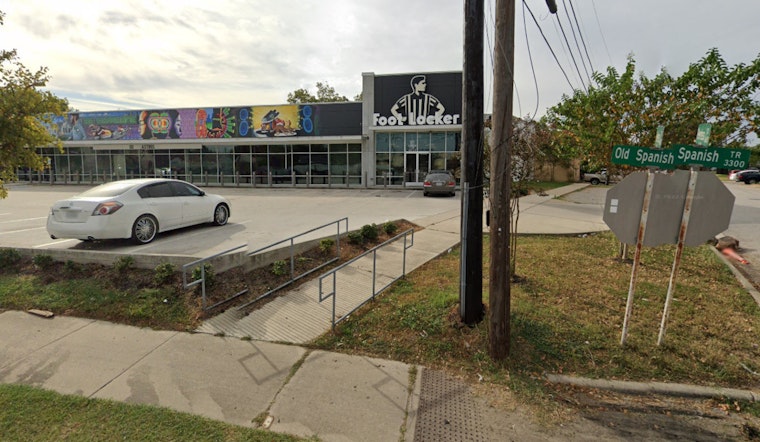 Drive-By Shooting Wounds Three Outside Houston Foot Locker, Gunman At Large